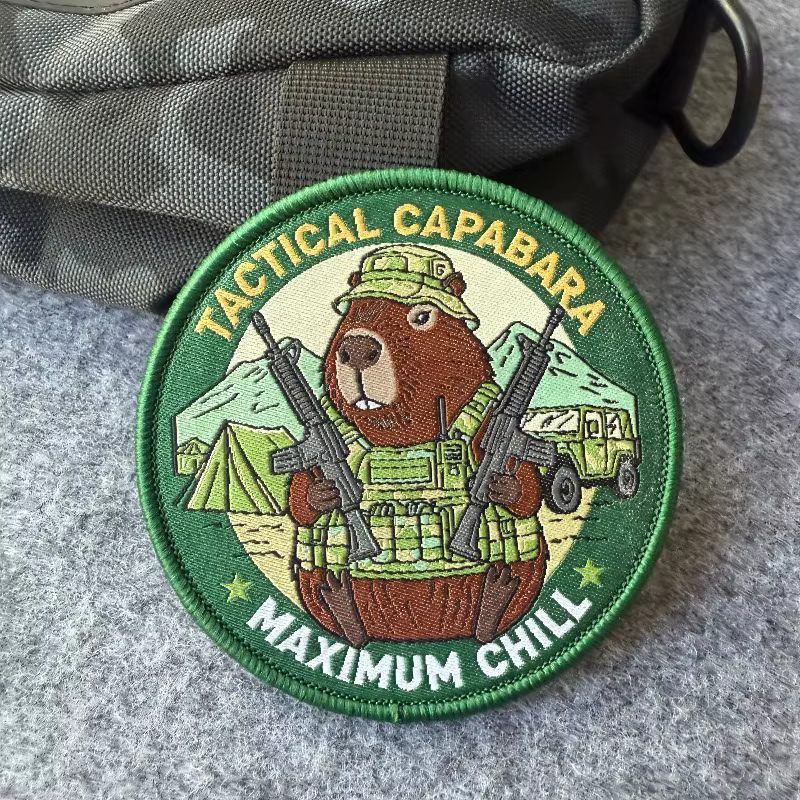 Parche táctico bordado capibara con gancho y bucle para mochila - imagen 3