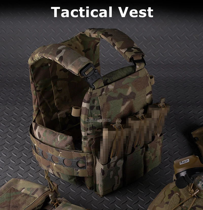 Chaleco táctico con portaplacas y triple bolsa para cargadores 556