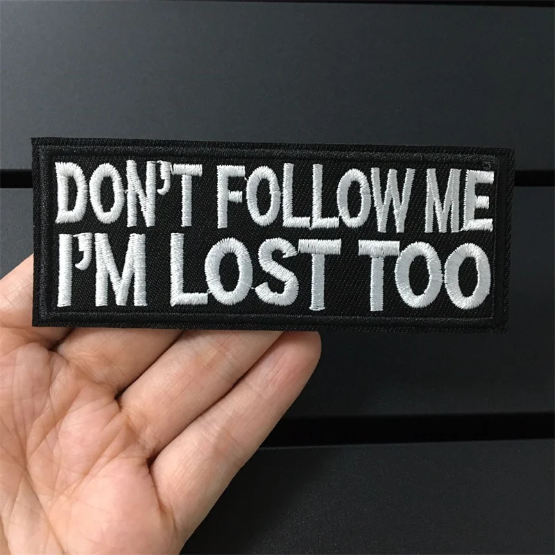 Parche termosellable DON'T FOLLOW ME negro blanco bordado - imagen 2
