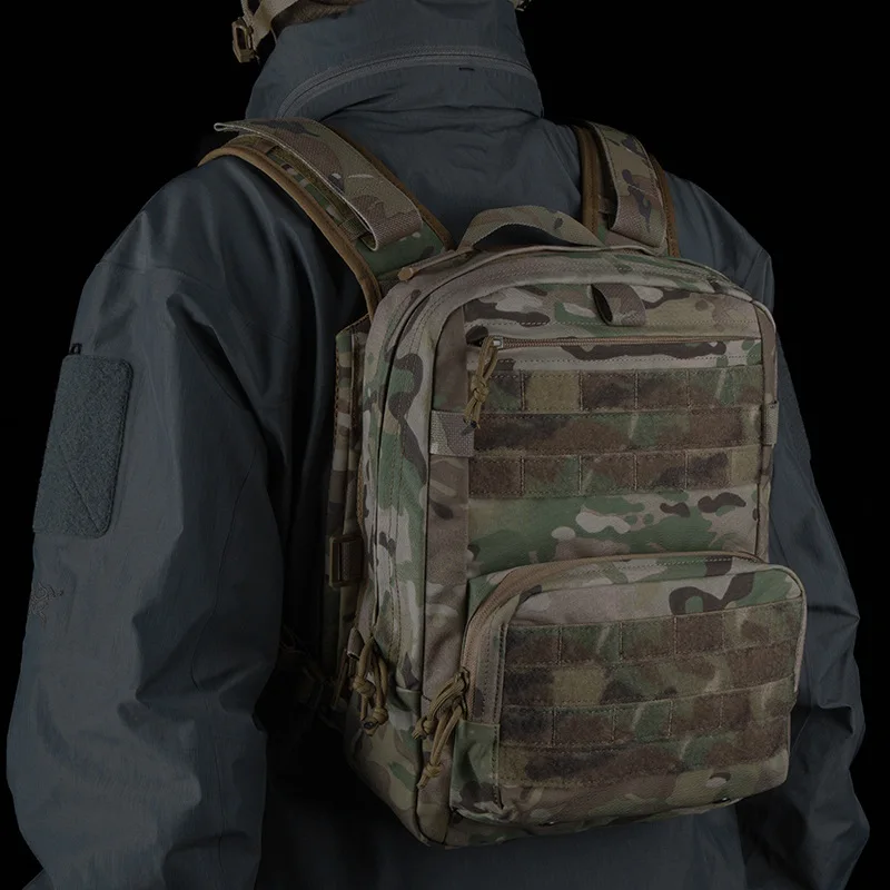 Mochila táctica estilo asalto R Airsoft con portador de placa - imagen 4