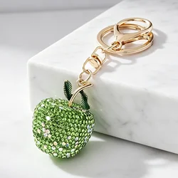 Llavero manzana verde con colgante de cristal y diamantes