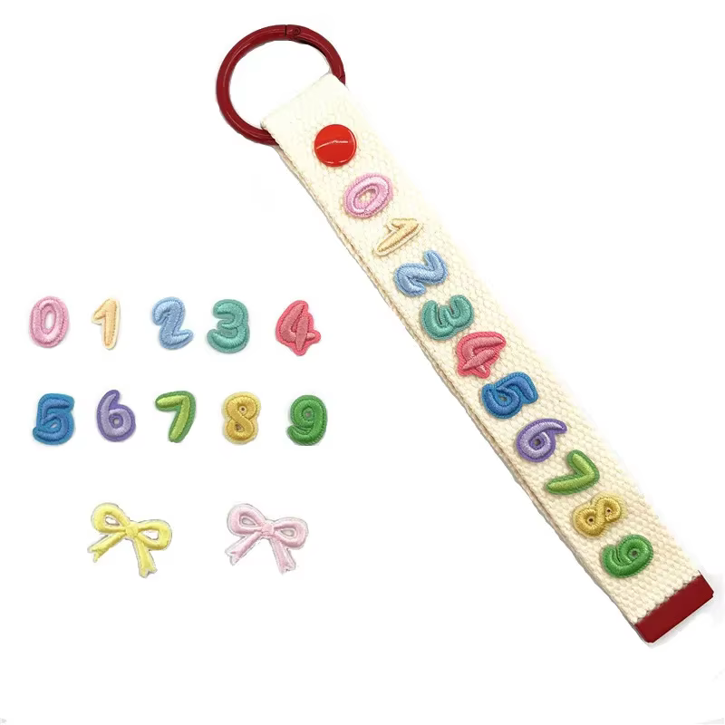 Parche adhesivo bordado alfanumérico de colores para accesorios - imagen 3
