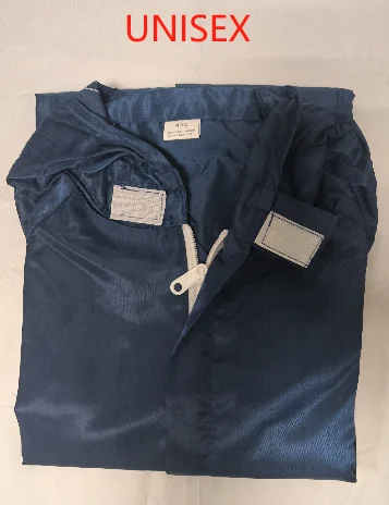 Bolsillos laterales y diseño de red transpirable para orejas