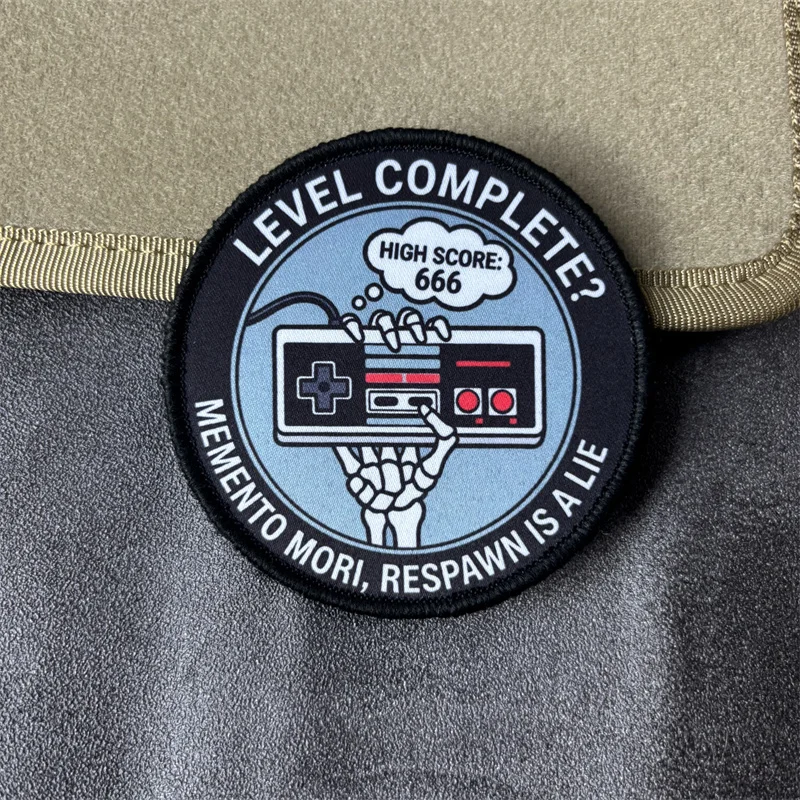 Parche táctico Memento Mori velcro – Insignia moral para equipo y mochila - imagen 4