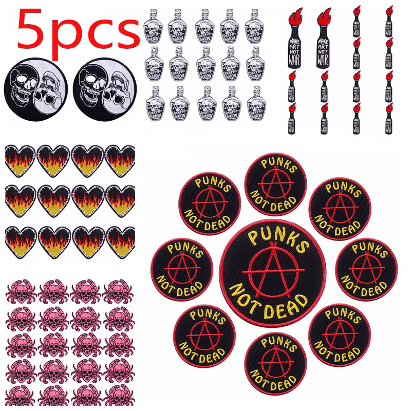 Parches bordados con diseño de calavera y llama