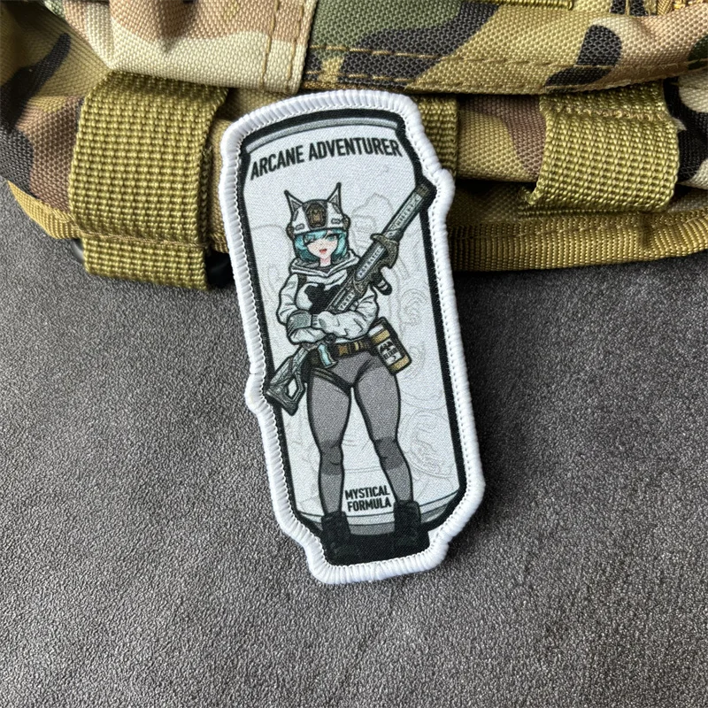 Parche táctico moral chica militar con velcro para mochila y brazalete - imagen 4