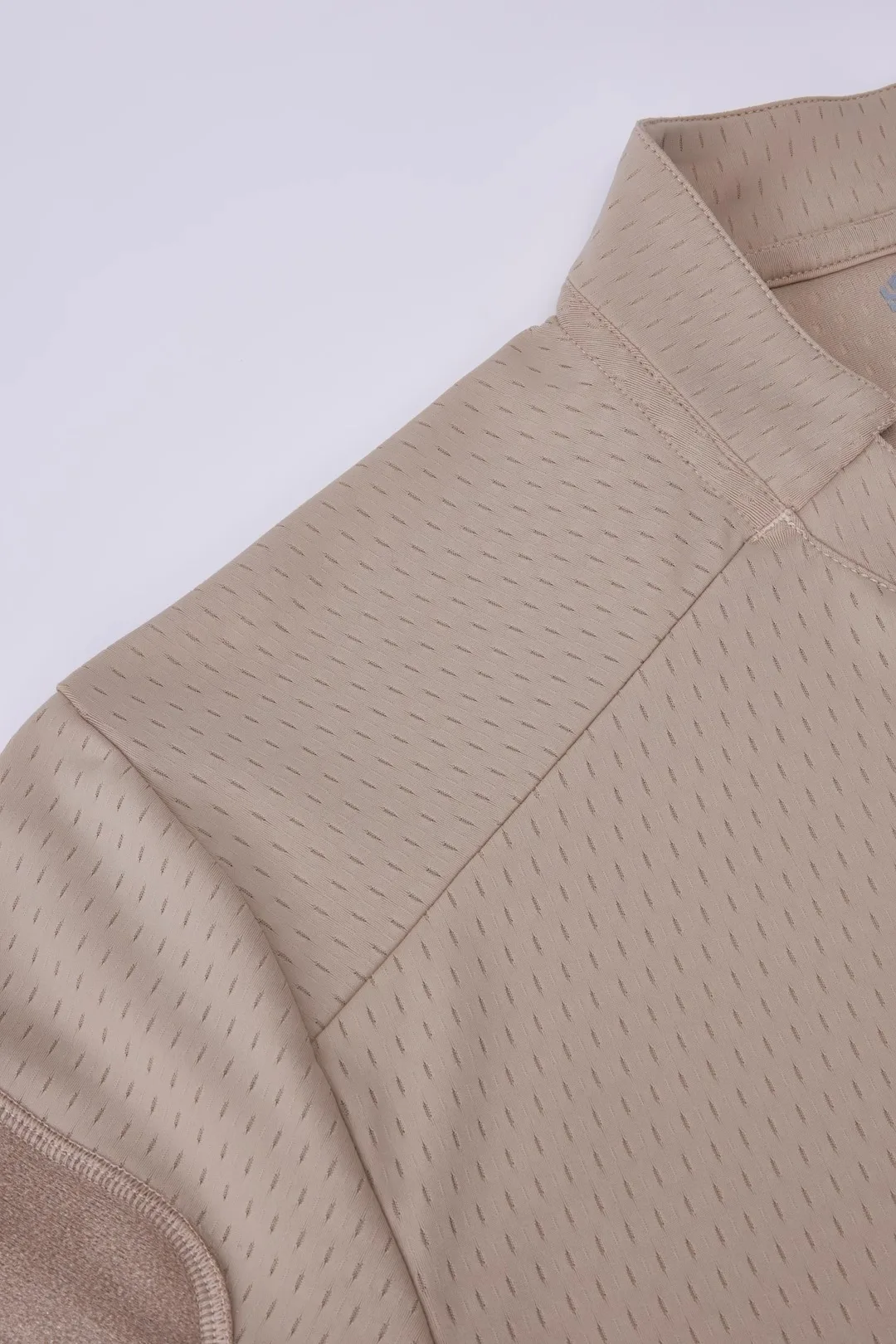 Detalle de costuras y acabados