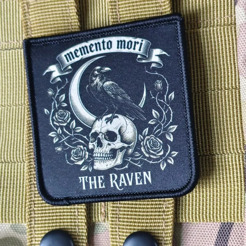 Parche táctico Memento Mori con calavera de cuervo para velcro - imagen 3