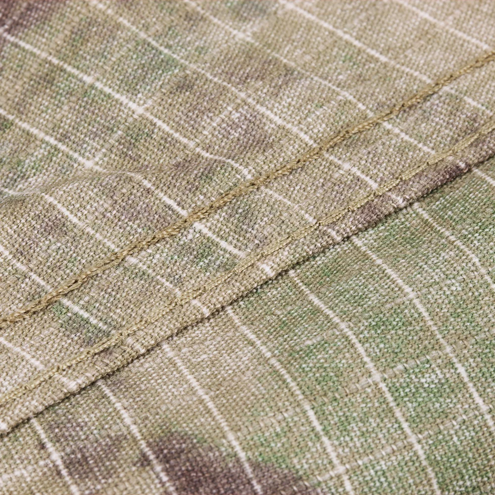 Pantalón con bolsillos y ajustes