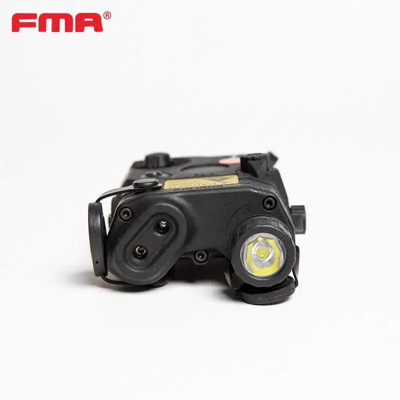 FMA PEQ-15 LA5 con láser rojo y luz LED blanca táctica