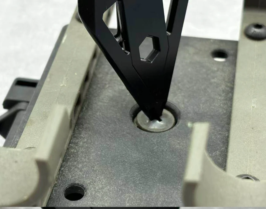 Multiherramienta táctica EDC flecha con abridor y llave inglesa - imagen 5