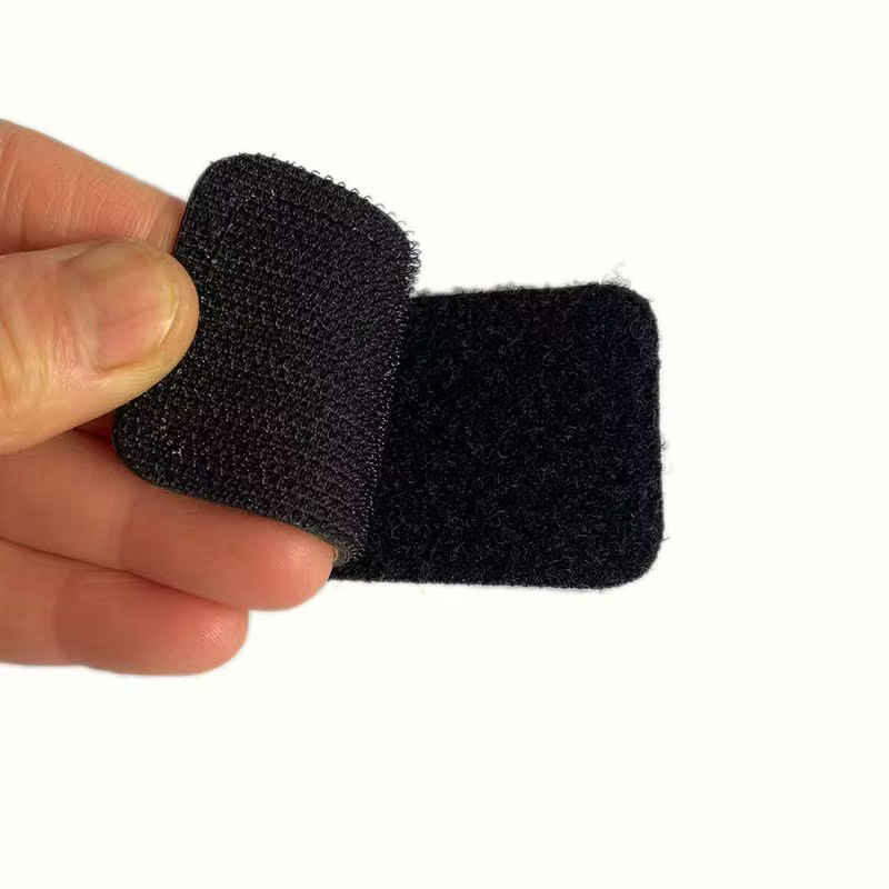 Vista del parche bordado con acabado textil