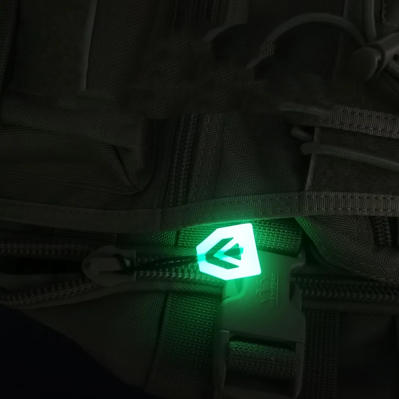 Cremallera táctica luminosa con tirador de cuerda y funda TPU