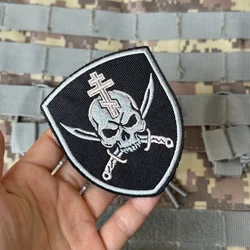 Parche táctico bordado gancho y bucle calavera ortodoxa con espadas