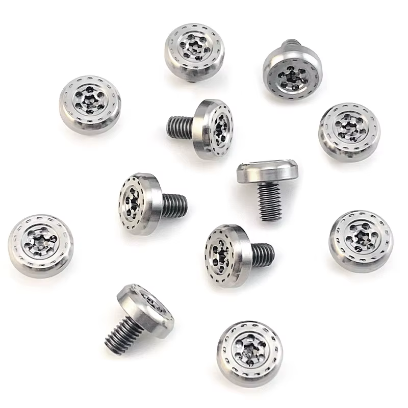 Tornillos de titanio Torx de cabeza de botón y remaches - imagen 4