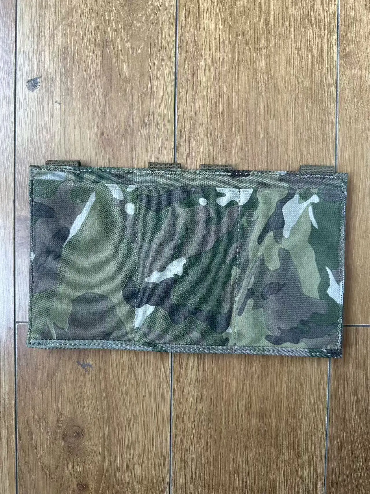 Bolsa de cargador triple elástica, vista general