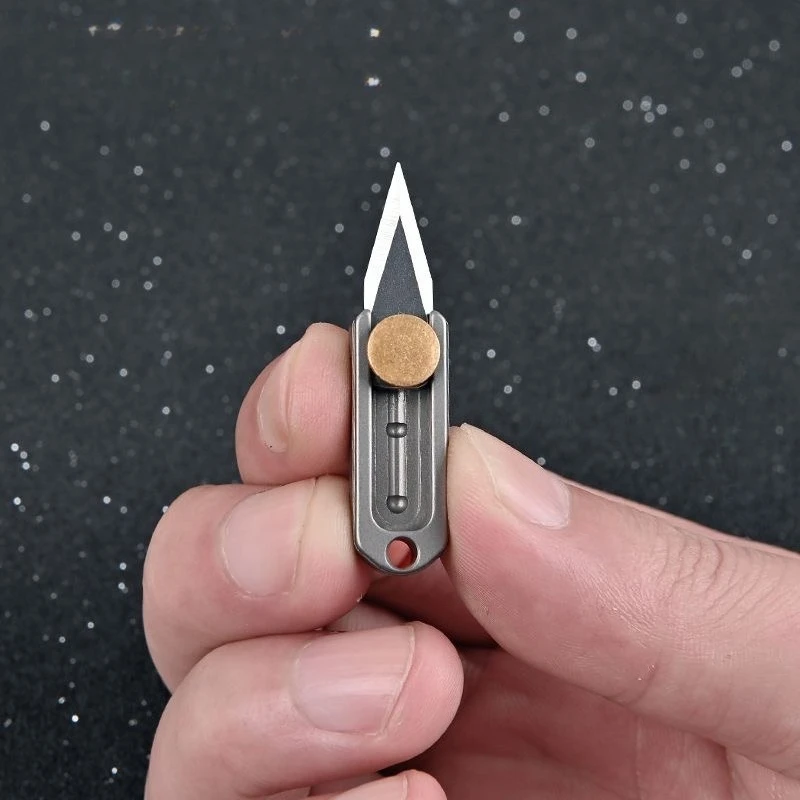 Mini cuchillo plegable para uso diario