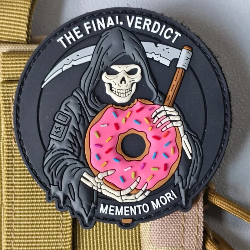 Parche táctico PVC MEMENTO MORI calavera donut con gancho bucle - imagen 3