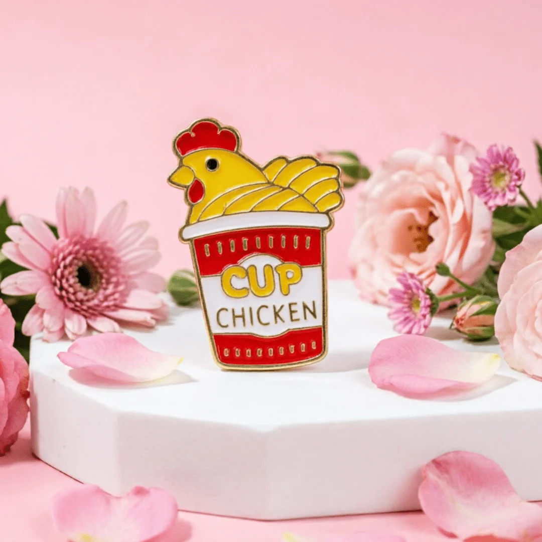 Pin de solapa esmaltado con comida divertida – Accesorio juvenil