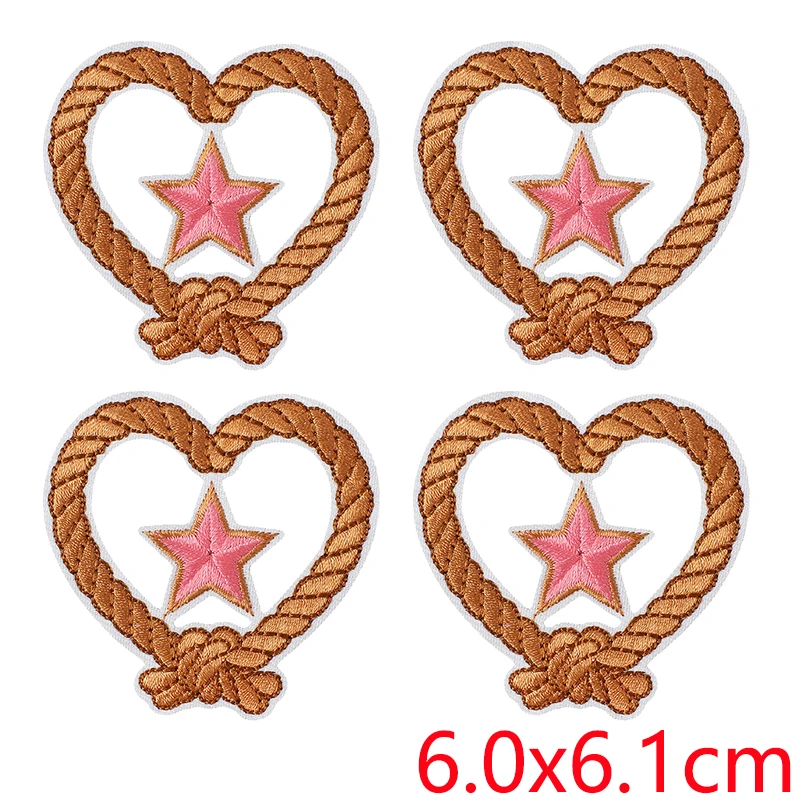 Parche termoadhesivo bordado vaquera del oeste con botas y corazones - imagen 3