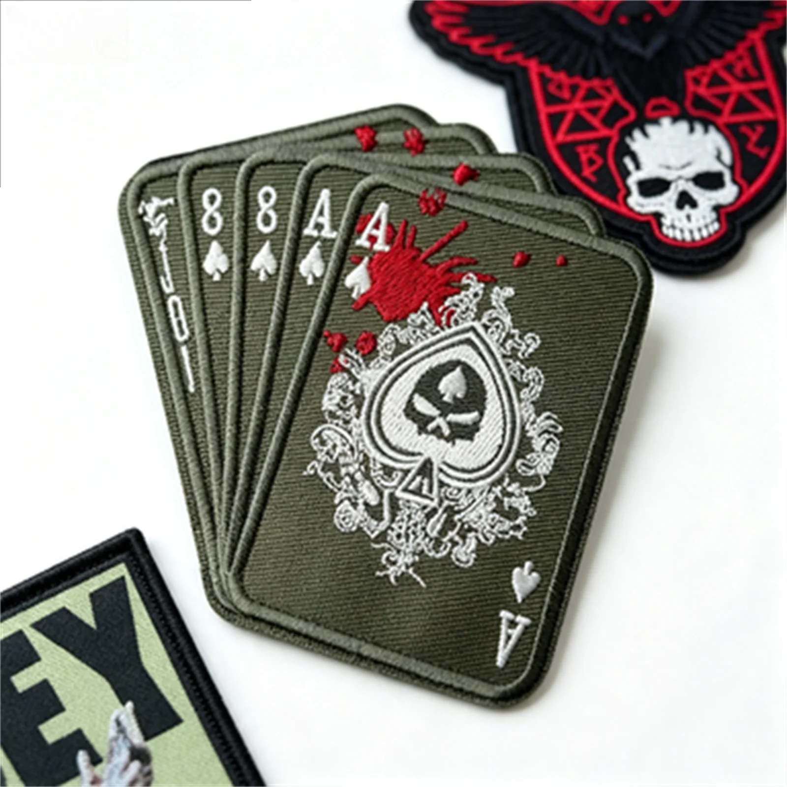 Parches tácticos Calavera, Cuervo y Mano Muerta con Velcro