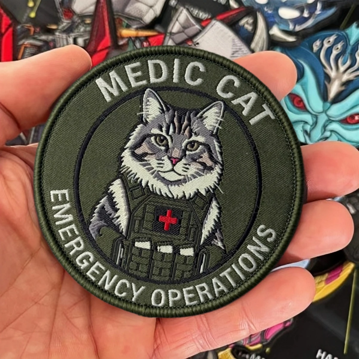 Parche táctico MEDIC CAT bordado moral con velcro para ropa militar - imagen 3