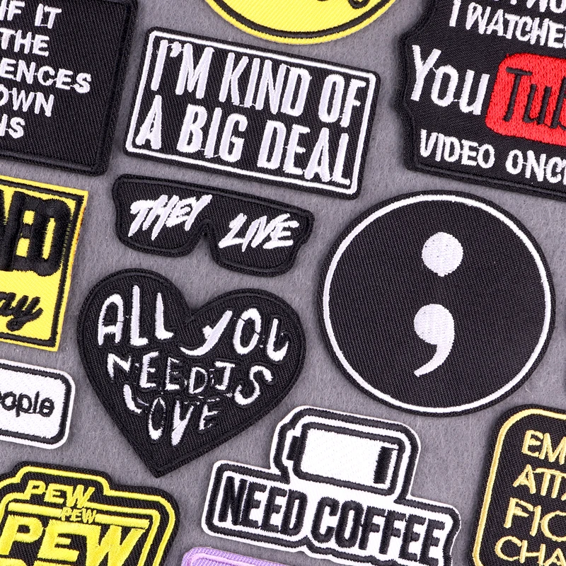 Detalle de letras y estilo Punk