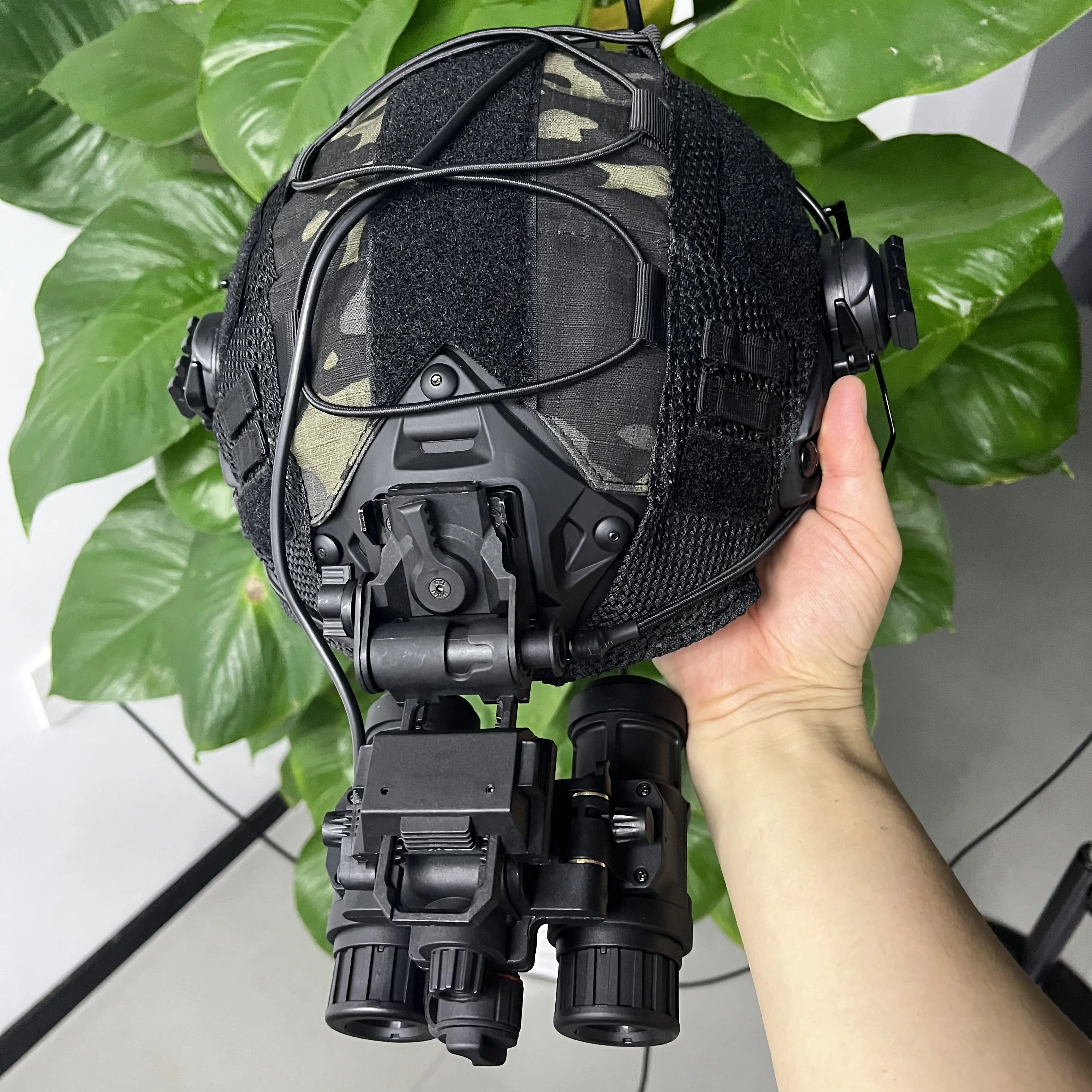 Casco táctico rápido con protección y accesorios de tiro - imagen 5