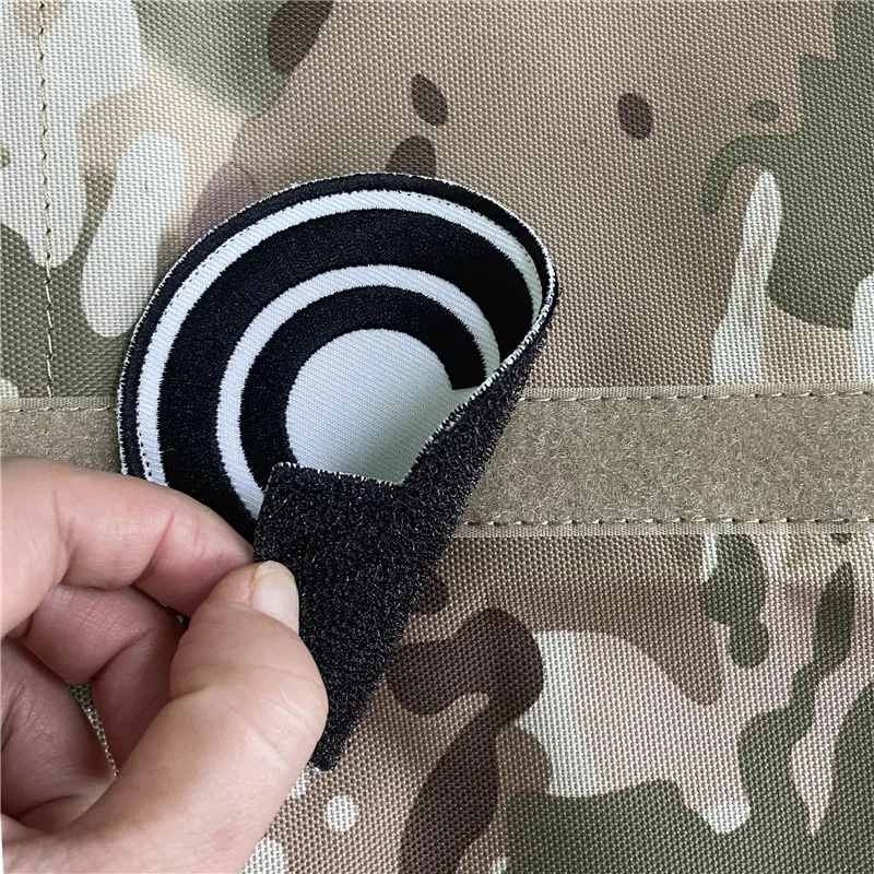 Parche táctico Cápsula CORP – Insignia de moral con velcro - imagen 3