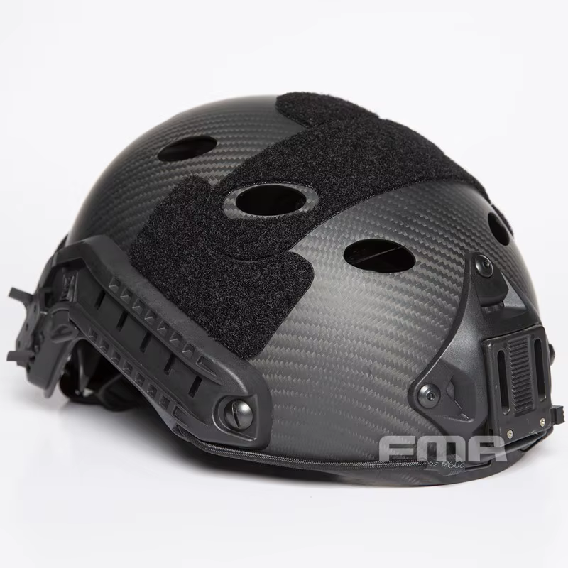 FMA TB1453 Casco de carbono visto de frente