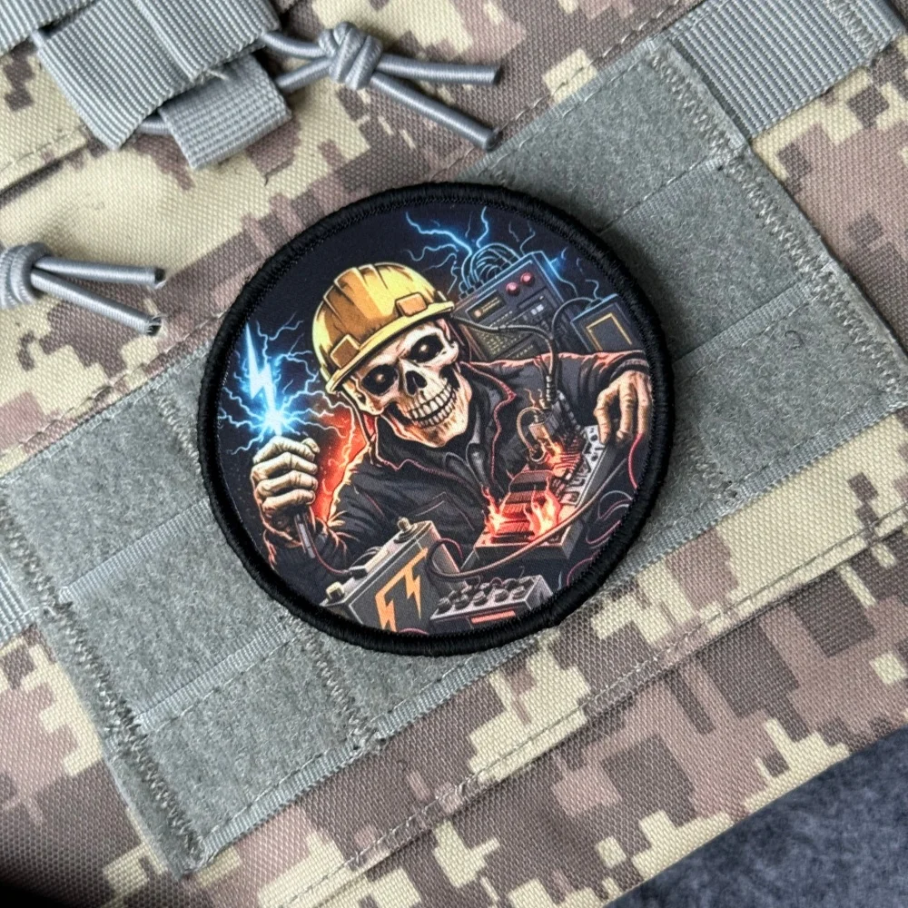 Parche táctico de calavera electricista con rayo y velcro - imagen 5