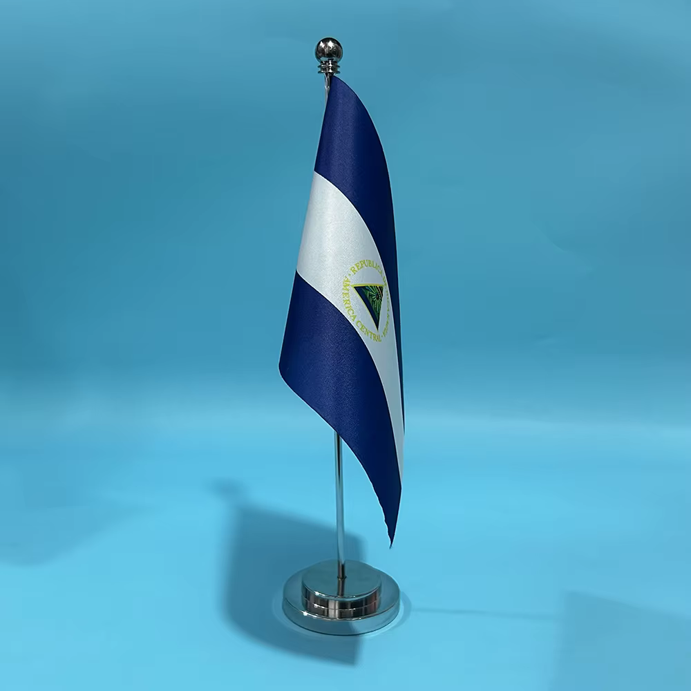 Bandera Nicaragua poliéster para escritorio - imagen 4