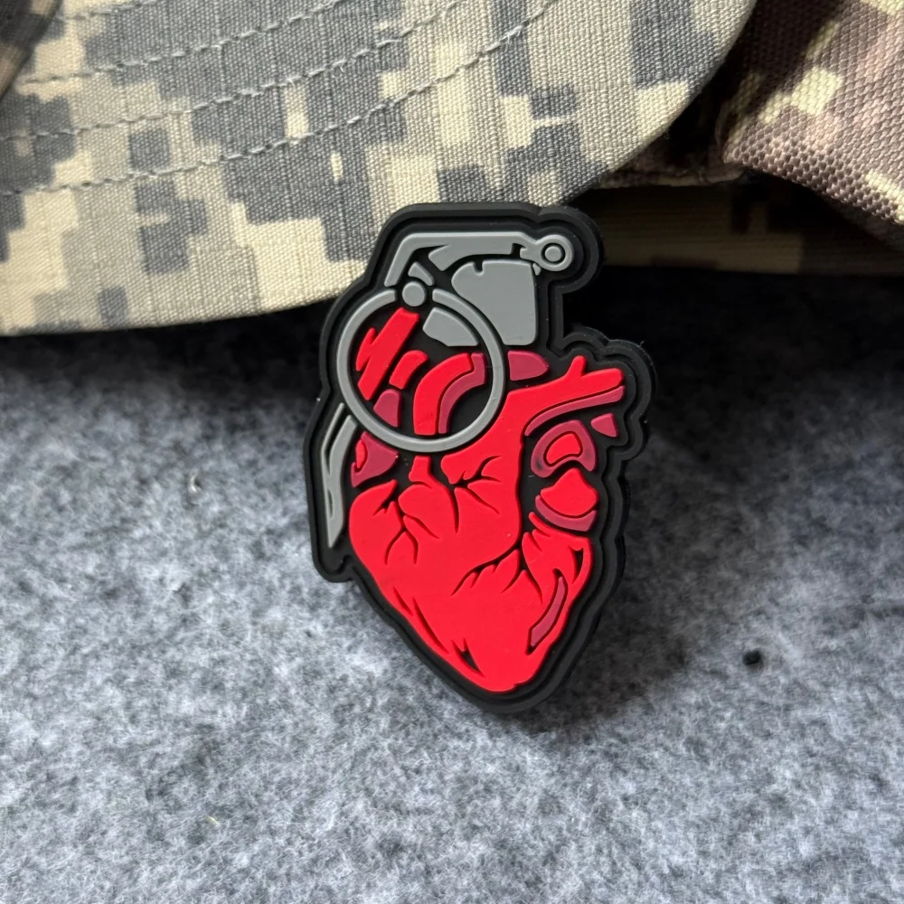 Parche táctico 3D PVC corazón anatómico – Velcro para uniforme - imagen 2
