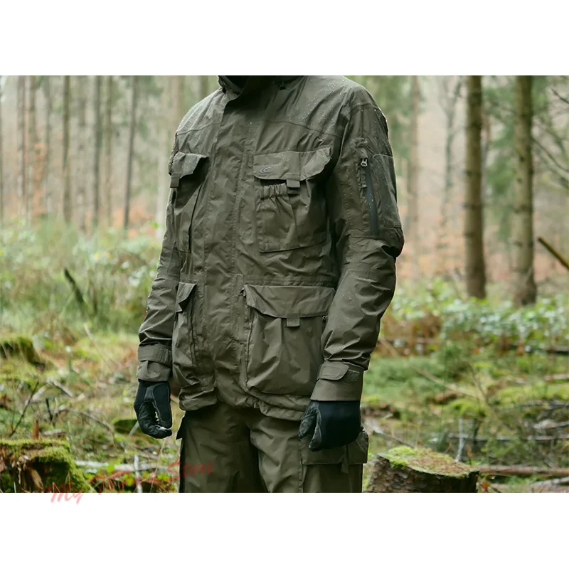 Chaqueta táctica TRG con bolsillos de carga