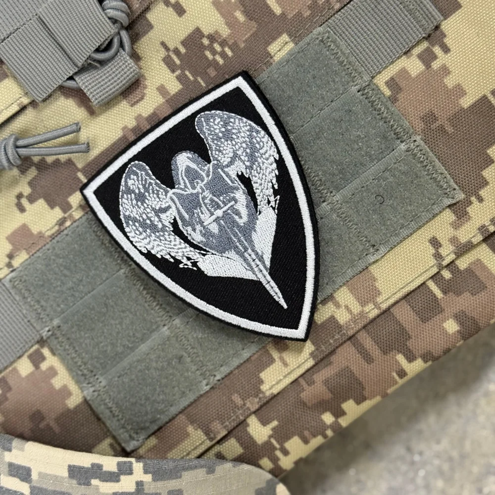 Parche táctico bordado ángel guardián con velcro escudo caballero - imagen 5