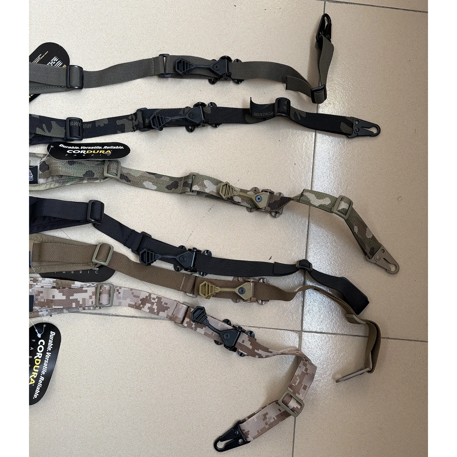 Correa táctica de hombro MOLLE con diseño láser multifunción - imagen 5