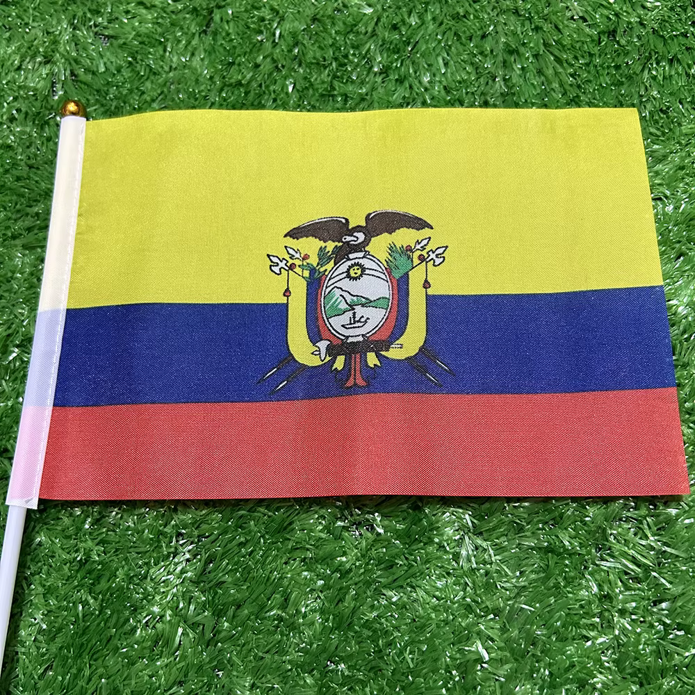 Bandera de mano de Ecuador 21x14 cm con poste plástico para deporte - imagen 5