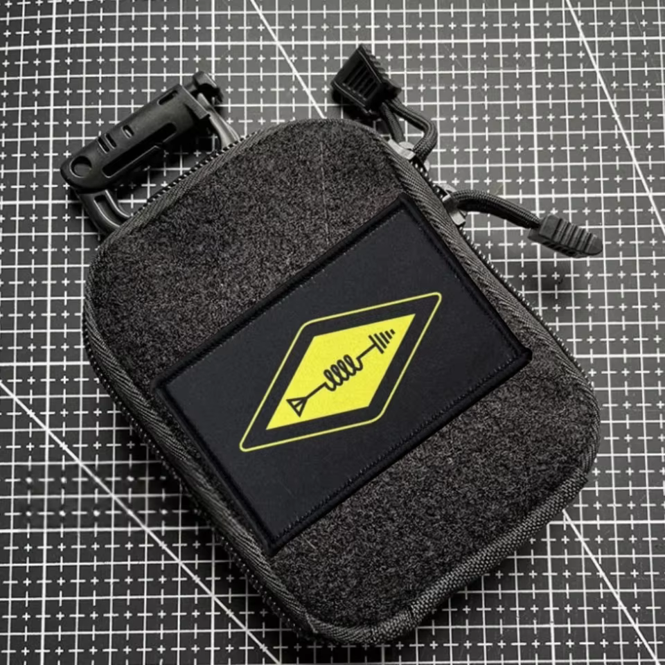 Parche en aplicación sobre mochila