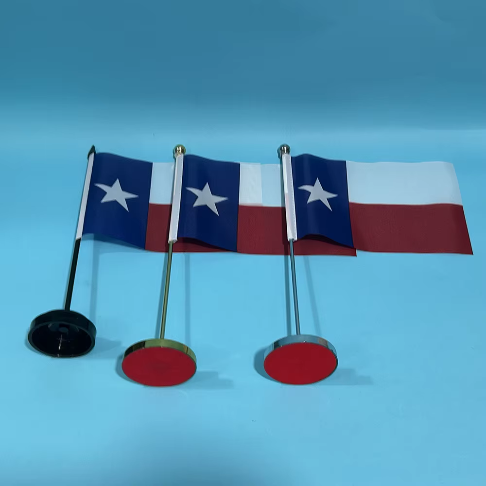 Detalle del mástil y base de la bandera de Texas