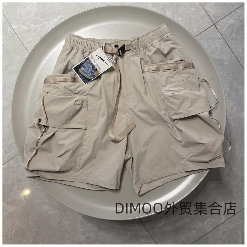 Vista del pantalón corto en uso casual