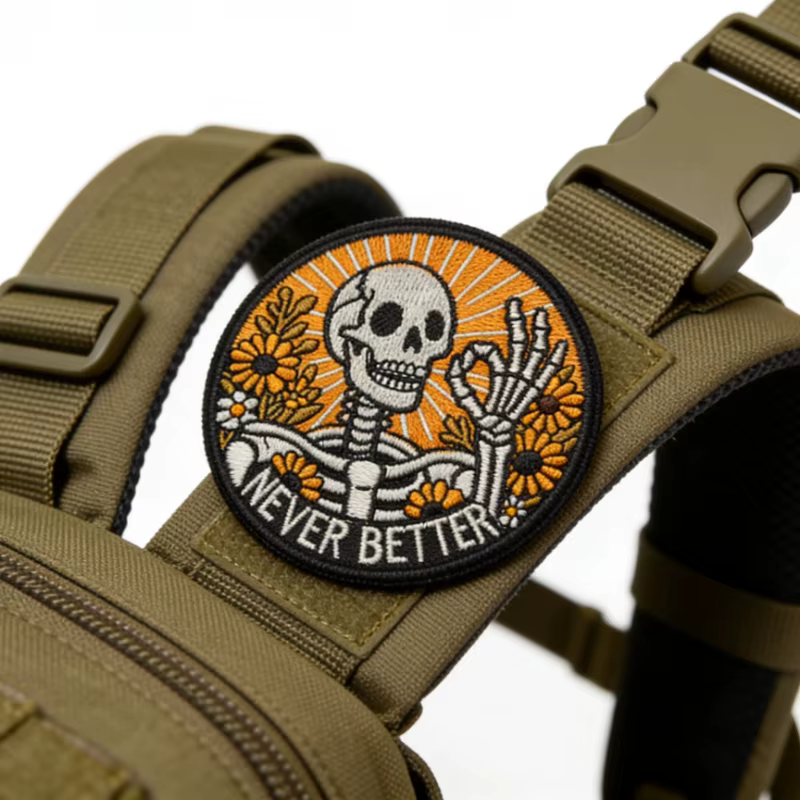 Parche bordado esqueleto Never Better floral con velcro para chaqueta - imagen 2
