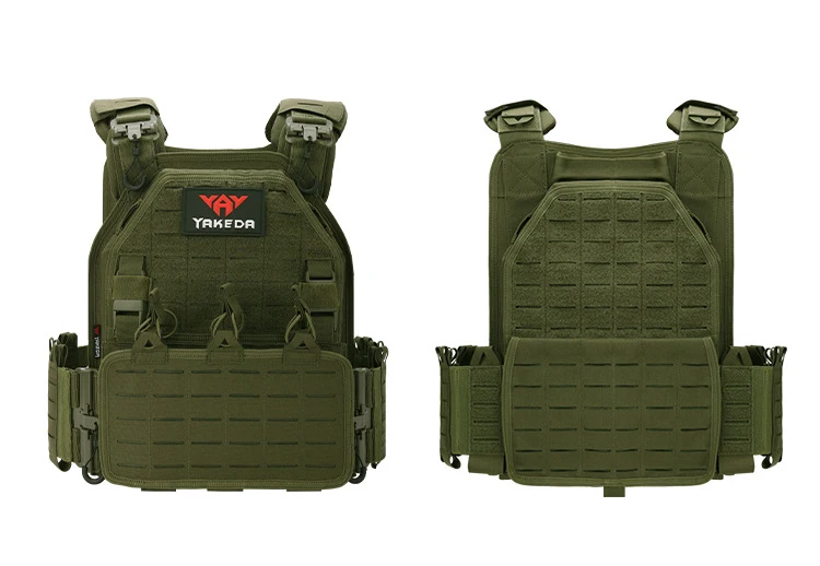 Detalle del sistema MOLLE para añadir accesorios