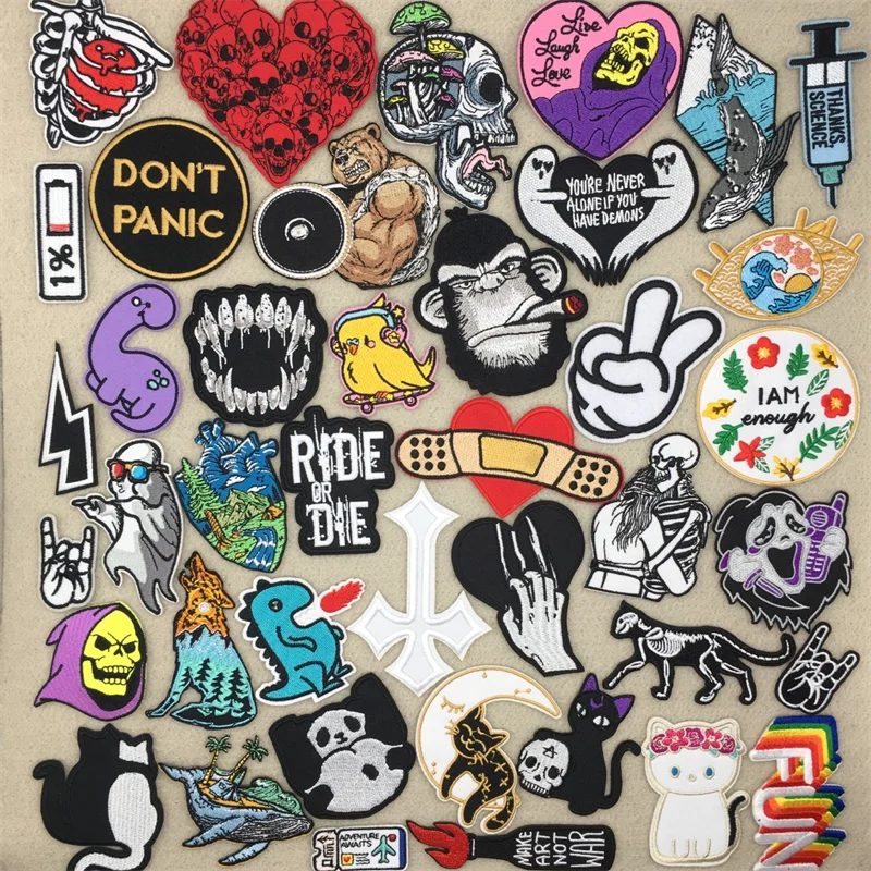 Parche bordado calavera punk – Termoadhesivo para chaqueta o mochila - imagen 5