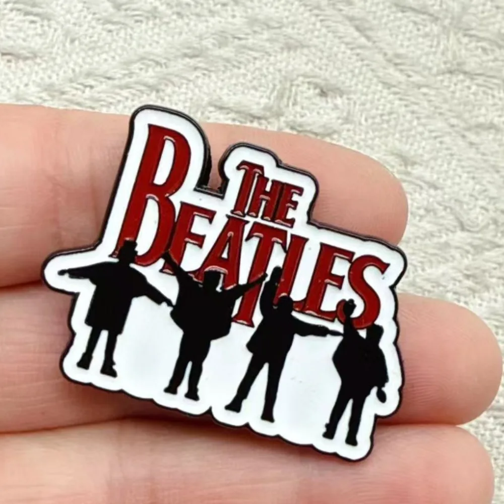Pin esmaltado clásico The Beatles – broche para chaqueta y mochila - imagen 4