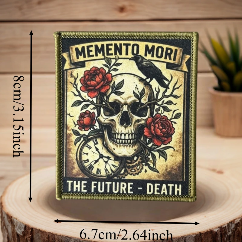 Parche táctico bordado Memento Mori calavera con rosa y velcro - imagen 2