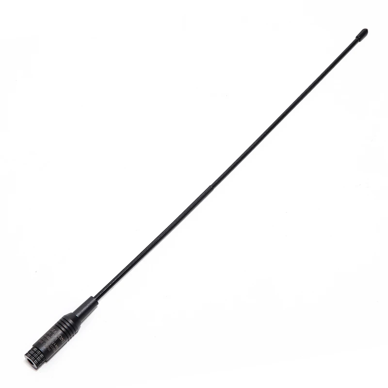 Antena instalada en walkie-talkie Baofeng