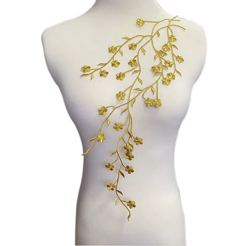 Detalle del parche floral para personalizar ropa