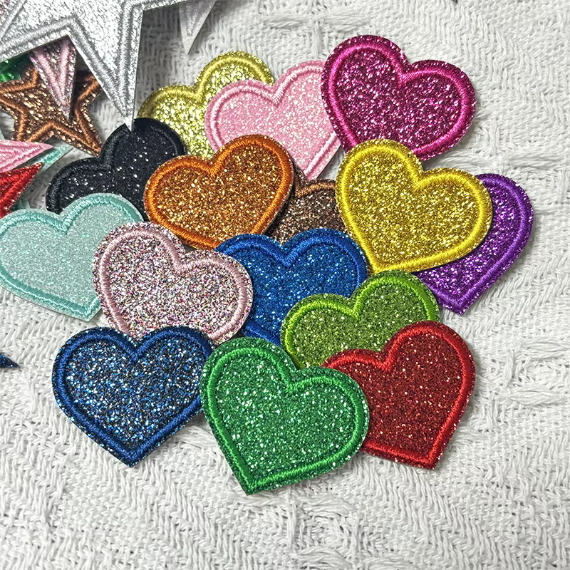 Detalle del brillo de las lentejuelas en el parche