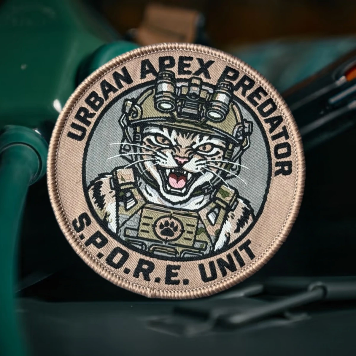 Parche Táctico URBAN APEX PREDATOR para Molle – Bordado Militar - imagen 5