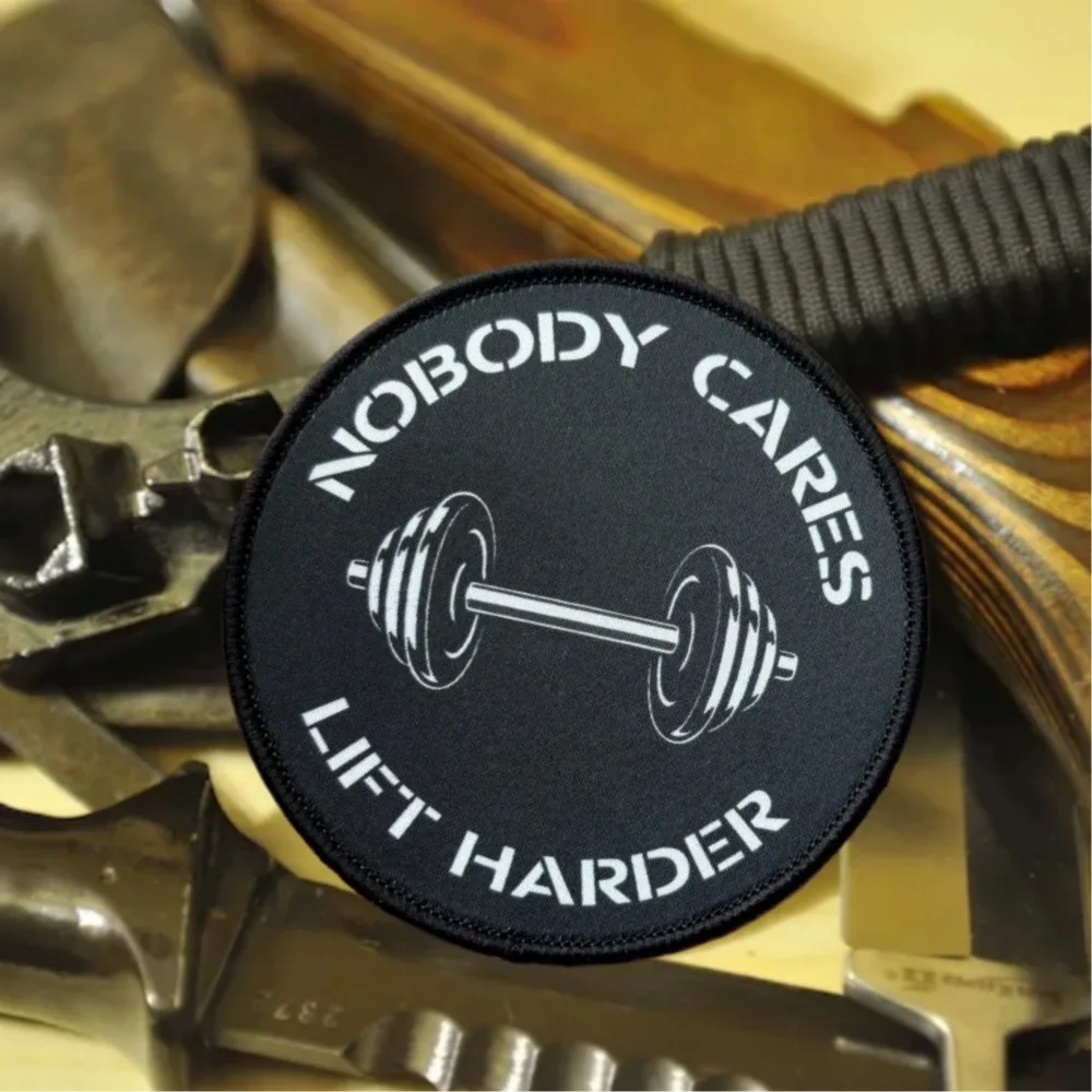 Parche táctico gimnasio Velcro frase Nobody Cares Lift Harder - imagen 2